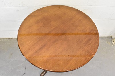 Lot 1411 - Unusual Georgian tilt top wine table with revolving bird cage mechanism