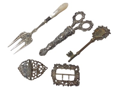 Lot 438 - Group of miscellaneous Victorian and later silver including a silver gilt presentation key