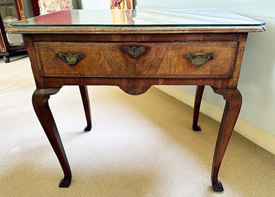 Lot 1484 - Early 18th century walnut and feather banded lowboy