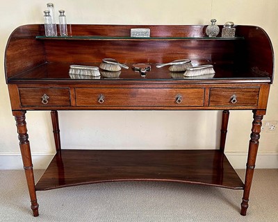 Lot 1492 - Early Victorian mahogany dressing table/wash stand