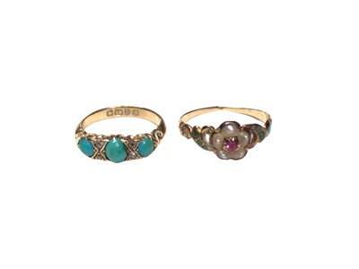Lot 23 - Edwardian 18ct gold turquoise cabochon three stone ring interspaced with four old cut diamonds