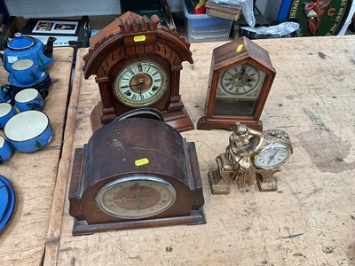 Lot 16 - Lot old clocks