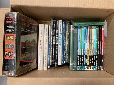 Lot 43 - Large quantity of books relating to shipping and art