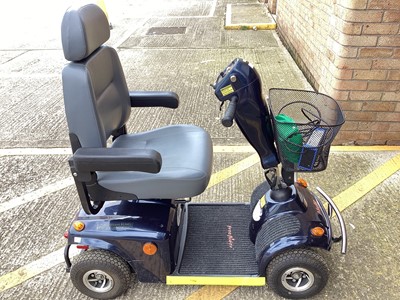 Lot 8 - Freerider Mayfair mobility scooter with key and charger