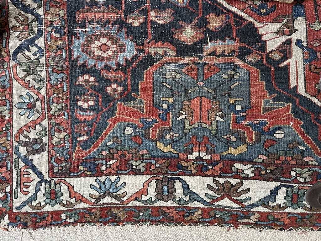 Lot 1559 - Heriz carpet