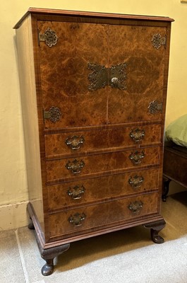 Lot 1578 - Fine quality matched early 20th century burr walnut bedroom suite