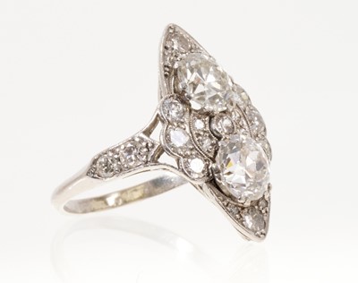 Lot 424 - A fine Art Deco diamond cocktail ring