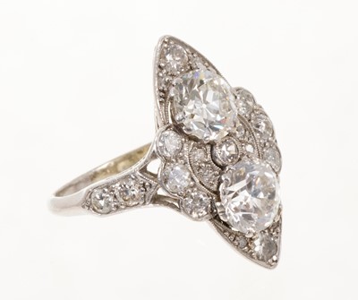 Lot 424 - A fine Art Deco diamond cocktail ring