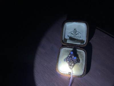 Lot 424 - A fine Art Deco diamond cocktail ring