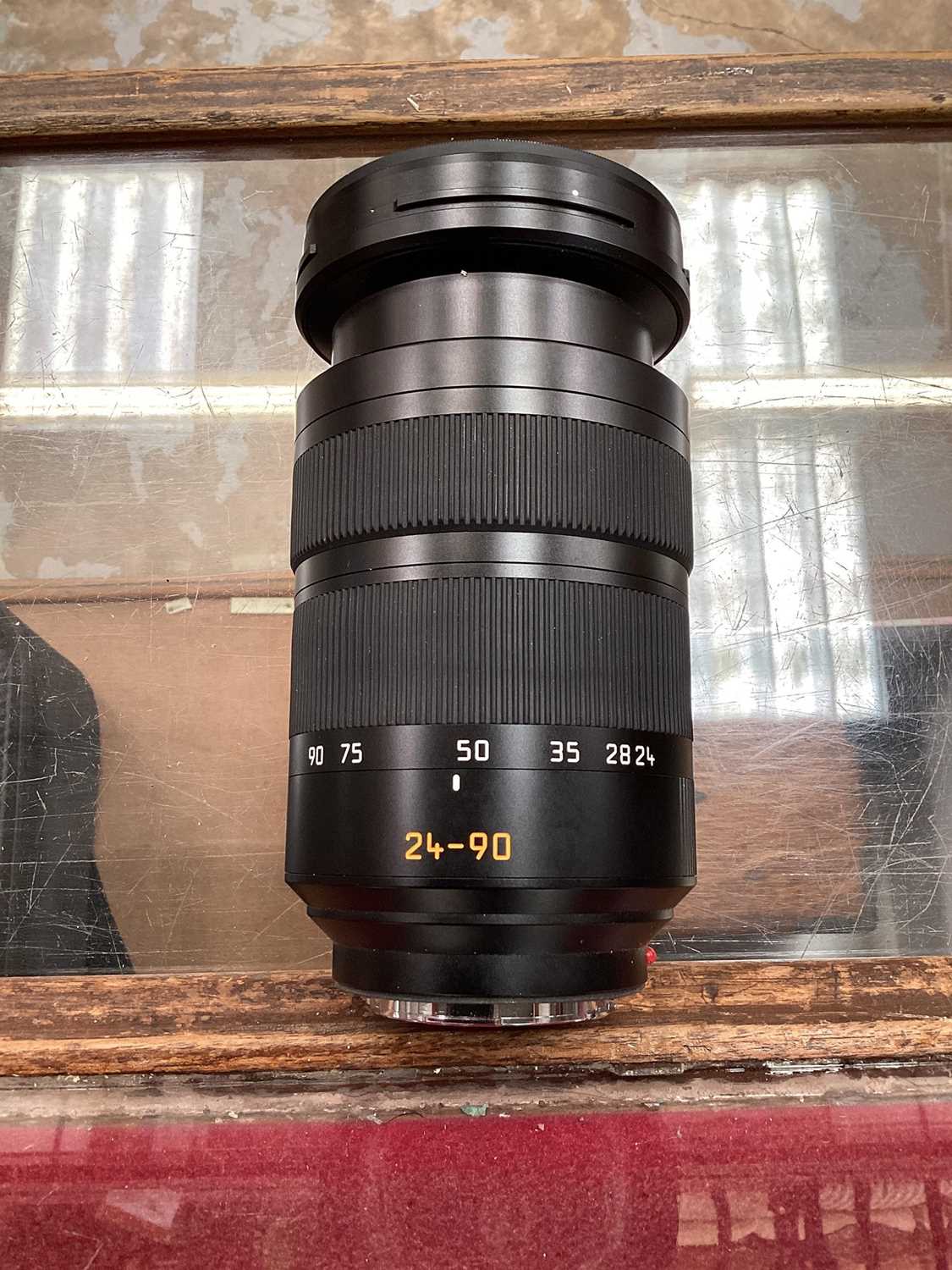 Lot 2358 - Leica Vario-Elmarit-SL f/2.8 24-90mm Aspherical lens in soft case with front lens cap