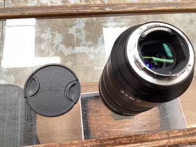 Lot 2358 - Leica Vario-Elmarit-SL f/2.8 24-90mm Aspherical lens in soft case with front lens cap