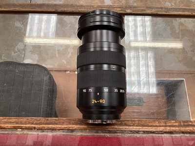 Lot 2358 - Leica Vario-Elmarit-SL f/2.8 24-90mm Aspherical lens in soft case with front lens cap