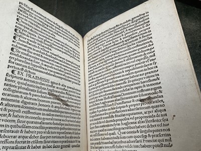 Lot 802 - Robert Wingfield: Disceptatio super dignitate et magnitudine Regnorum Britannici et Gallici hab...