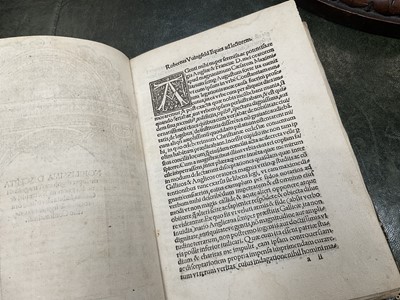 Lot 802 - Robert Wingfield: Disceptatio super dignitate et magnitudine Regnorum Britannici et Gallici hab...