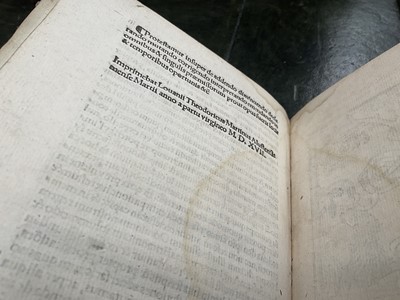 Lot 802 - Robert Wingfield: Disceptatio super dignitate et magnitudine Regnorum Britannici et Gallici hab...