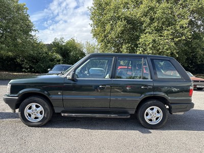 Lot 21 - Land Rover, Range Rover 2.5 DSE Automatic, reg. no. NM02 BXL