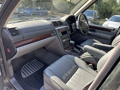 Lot 21 - Land Rover, Range Rover 2.5 DSE Automatic, reg. no. NM02 BXL