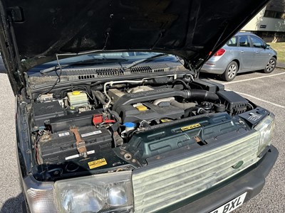 Lot 21 - Land Rover, Range Rover 2.5 DSE Automatic, reg. no. NM02 BXL