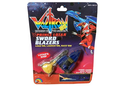 Lot 14 - Matchbox (c1984) Voltron II Defender of the Universe Deluxe Gladiator Set, boxed No.700220 (x2), LJN Toys Blue Lion & Lotar's Ship, on card with bubblepack and Toy Biz Marvel Universe 10" a...