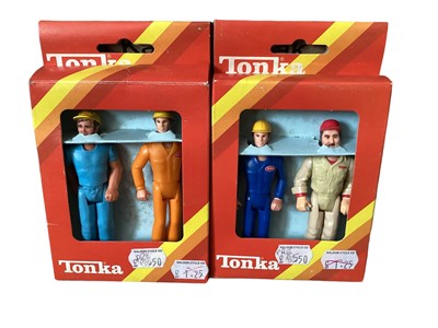 Lot 25 - Mixed lot of vintage toys including Pedigree Sindy Outfit No.43023, Mego Corps Johnnie Jackson Resue Outfit, CEJI Lucky Luke, A-Toys Battle, Tonka action figures & McFarlane Toys Spawn (qty)...