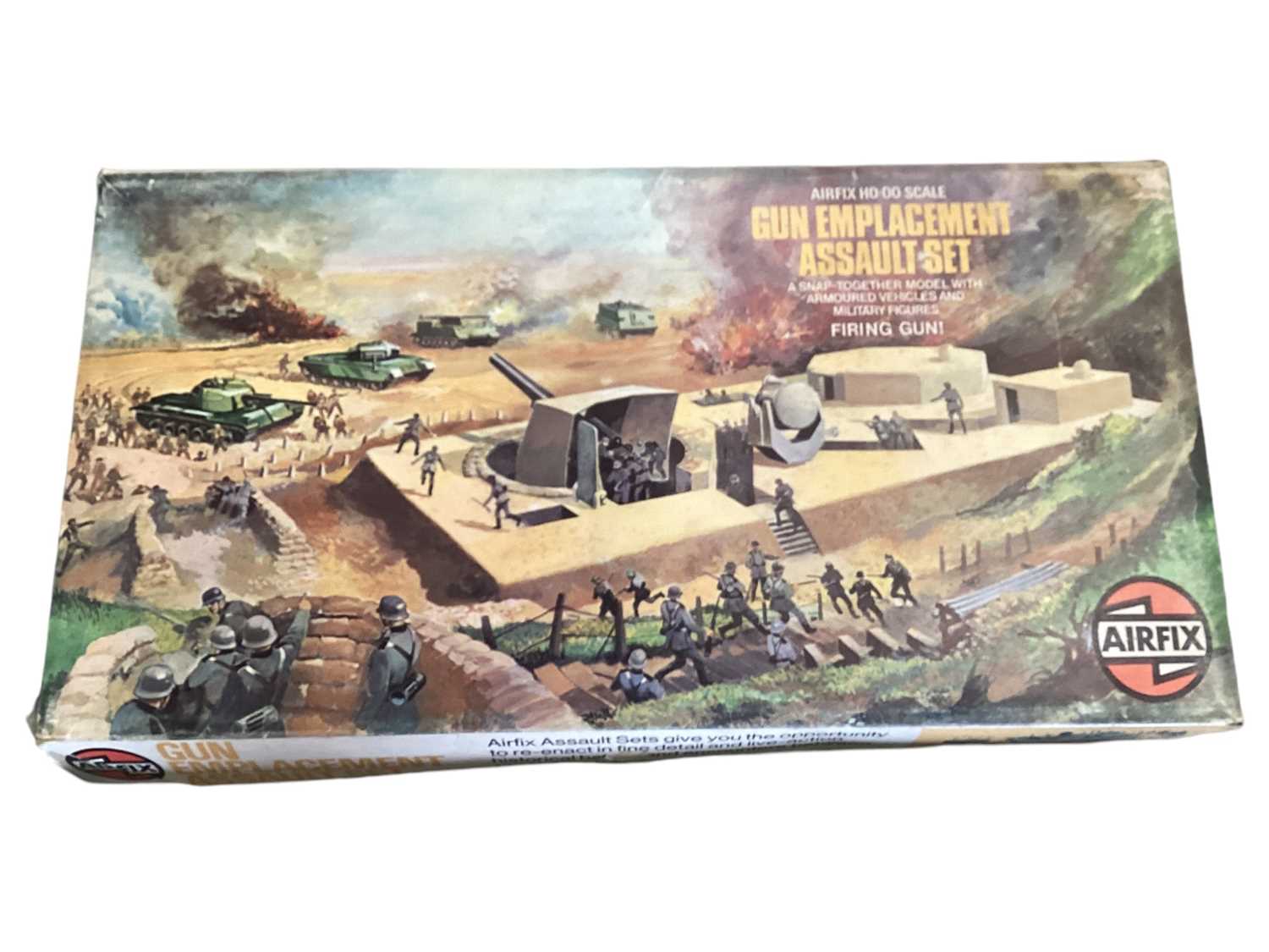 Lot 44 - Airfix HO-OO Scale Gun Emplacement Assault Set No.51650-7, Scale 1:24 James Bond Autogyro No.04401 and other model kits (qty)