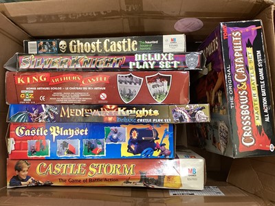 Lot 274 - Selection of playsets including Robin Hood, Wild Frontier & Castle related medieval sets (1 box)