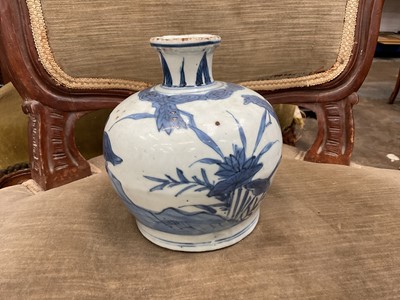 Lot 275 - 16th/17th century Chinese blue and white vase, wine cup and water dropper