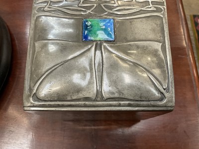 Lot 993 - Liberty Tudric pewter biscuit barrel