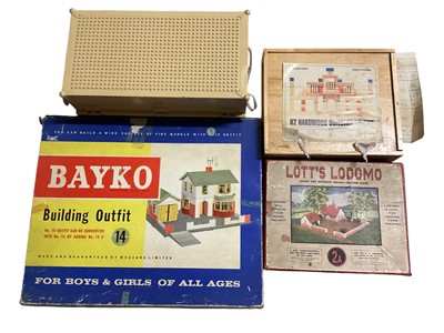 Lot 312 - Bayko building bricks, Meccano & other construction toys (qty)