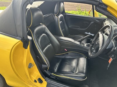 Lot 2 - 2000 Mazda MX-5, 1598cc, 2 door convertible, reg. no. W996 PPX