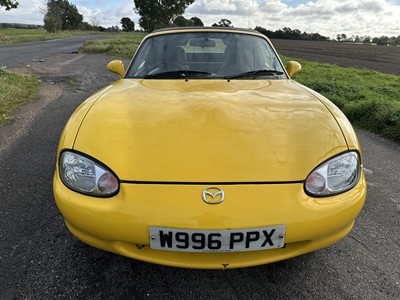 Lot 2 - 2000 Mazda MX-5, 1598cc, 2 door convertible, reg. no. W996 PPX