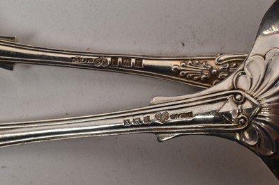 Lot 510 - A comprehensive selection of matching contemporary silver Kings pattern with diamond heel cutlery