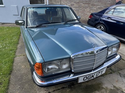 Lot 5 - 1983 Mercedes - Benz 280E W123, 2746cc, automatic, 4 door saloon, reg. no. OGK 17Y
