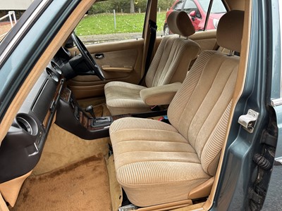 Lot 5 - 1983 Mercedes - Benz 280E W123, 2746cc, automatic, 4 door saloon, reg. no. OGK 17Y