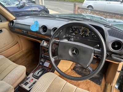 Lot 5 - 1983 Mercedes - Benz 280E W123, 2746cc, automatic, 4 door saloon, reg. no. OGK 17Y