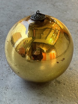 Lot 1182 - A 19th century gold coloured mercury witches ball