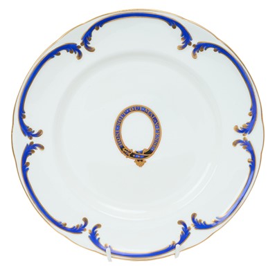 Lot 161 - H.M. Queen Victoria, Coalport Royal dinner plate from the Buckingham Palace service circa 1890s with central painted Order of the Garter and blue and gilt moulded scroll border, printed Coalport...