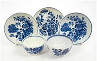 Lot 137 - 18th century Worcester tea bowl and saucer...