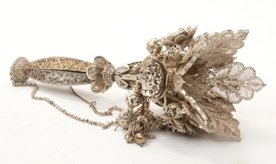 Lot 324 - Mid-19th century Indian silver posy holder