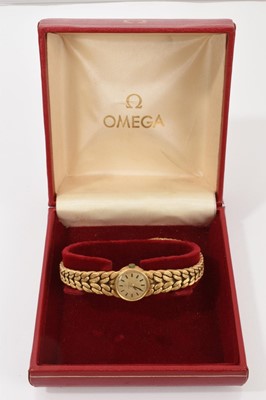 Lot 277 - 1970s 18ct gold ladies Omega wristwatch, boxed