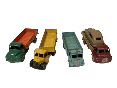 Lot 1832 - Selection of loose Dinky diecast models including Racing Cars, Sports Cars, lorries & other vehicles (2 boxes)
