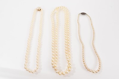 Lot 589 - Three cultured pearl necklaces