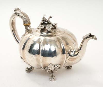 Lot 365 - William IV silver teapot by Paul Storr, stamped Storr & Mortimer (London 1837)