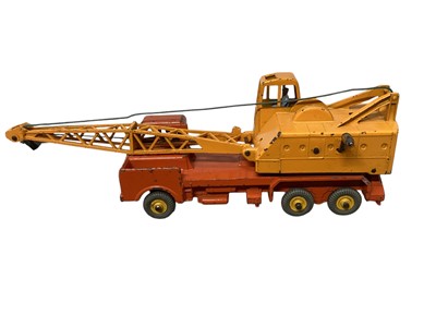 Lot 2015 - Dinky Supertoys diecast 20-Ton Lorry-Mounted Coles Crane, boxed No.972 & Elevator Loader, boxed No.964, plus Military models including 25-Pounder Field Gun Set No.697, boxed and other loose...