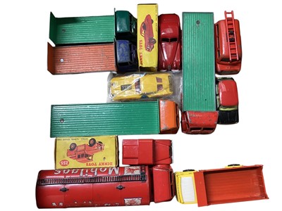Lot 2015 - Dinky Supertoys diecast 20-Ton Lorry-Mounted Coles Crane, boxed No.972 & Elevator Loader, boxed No.964, plus Military models including 25-Pounder Field Gun Set No.697, boxed and other loose...