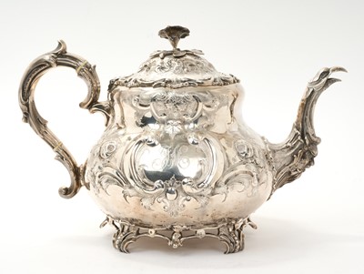 Lot 366 - Early Victorian silver teapot