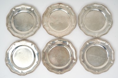 Lot 303 - Six George I silver plates