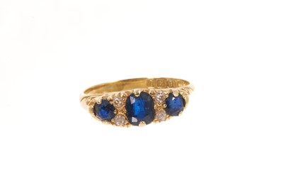 Lot 610 - Edwardian sapphire and diamond ring in 18ct gold setting