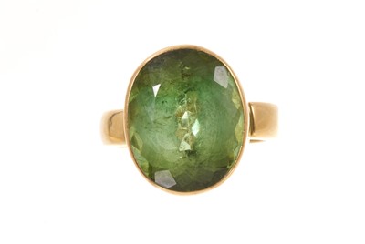 Lot 624 - Green tourmaline ring in 18ct gold setting