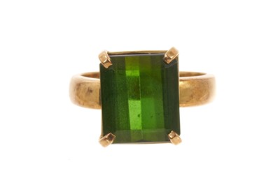 Lot 625 - Green tourmaline ring in 18ct gold setting